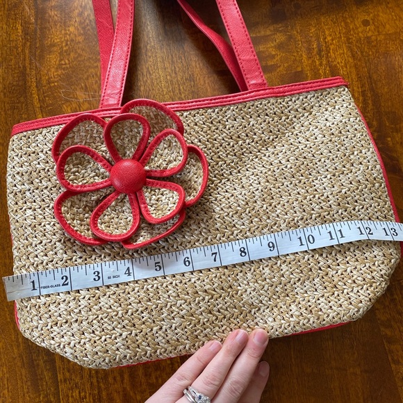 Retro Bueno Woven Straw Handbag - Picture 6 of 10